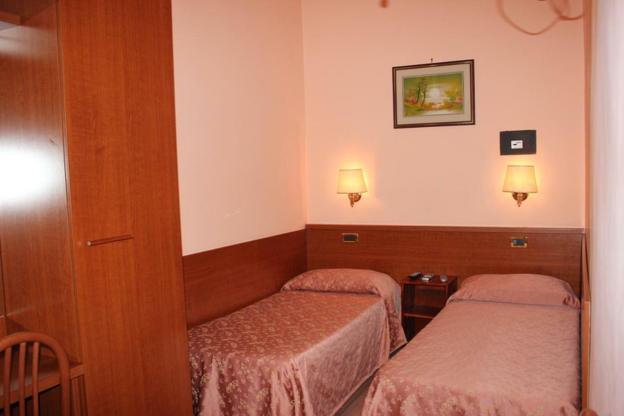 Alex City Inn III Roma Exterior foto